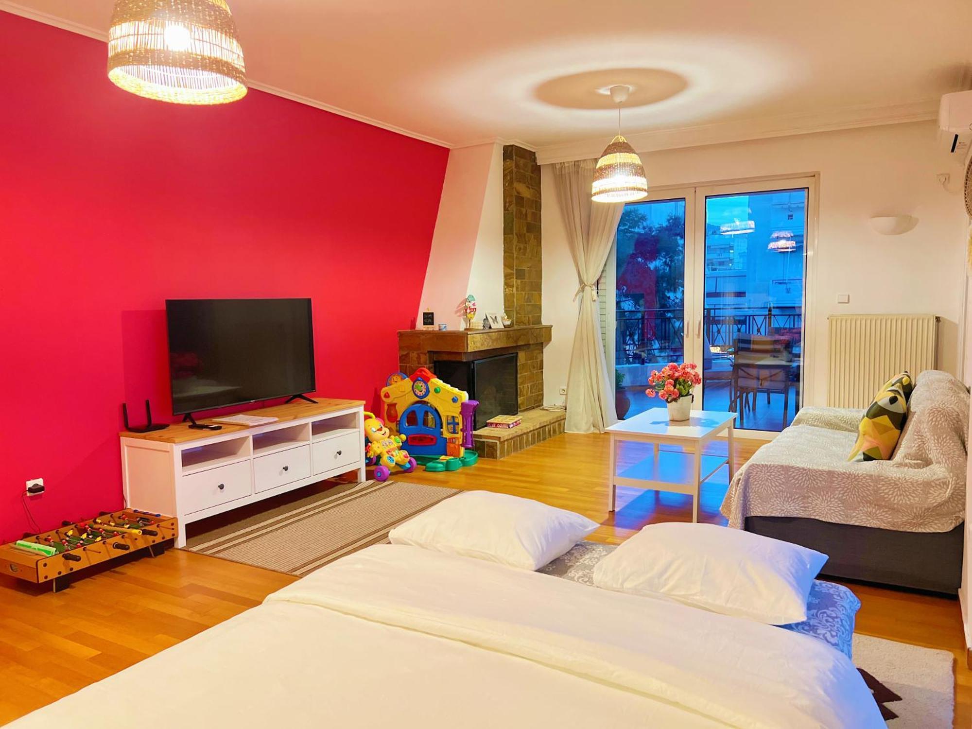 Cozy Fairytal Garden Apartment, Family Friendly, Free Parking, 15 Min To Airport เอเธนส์ ภายนอก รูปภาพ